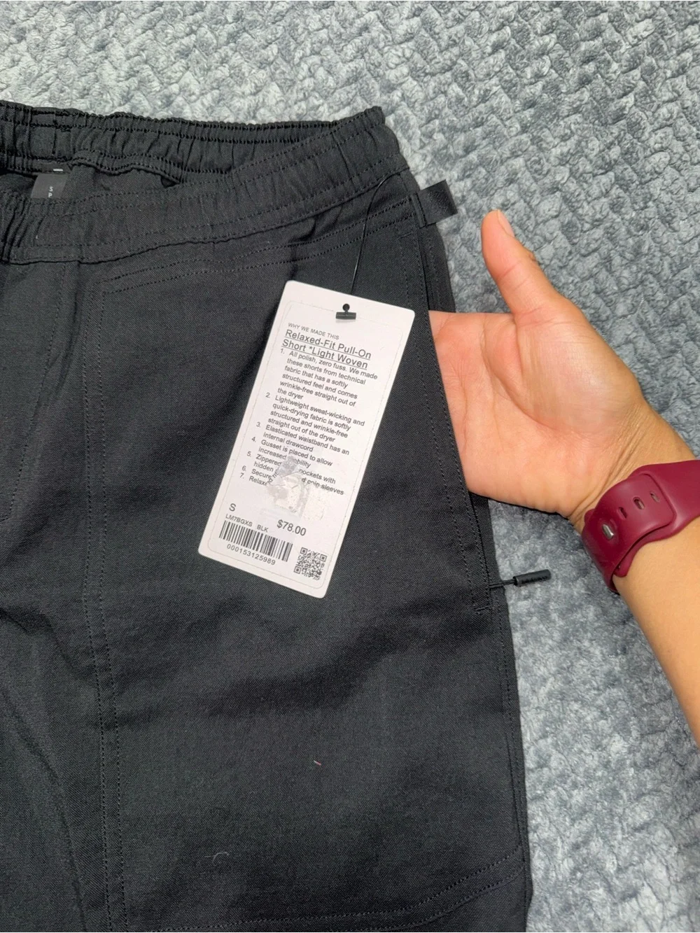 Lululemon Mens Relaxed Fit Pull on Short 7” Light Woven Black Size Small NWT